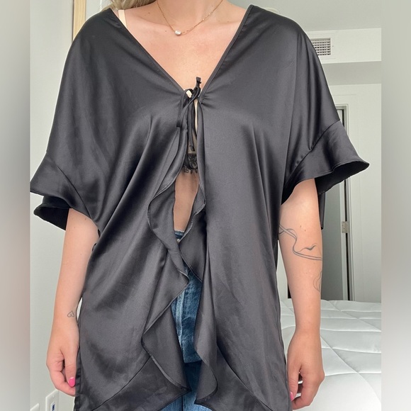 VS satin kimono - Picture 2 of 8